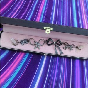 Juicy Couture Y2K Multi Bow/Ribbon Vintage Charm Bracelet